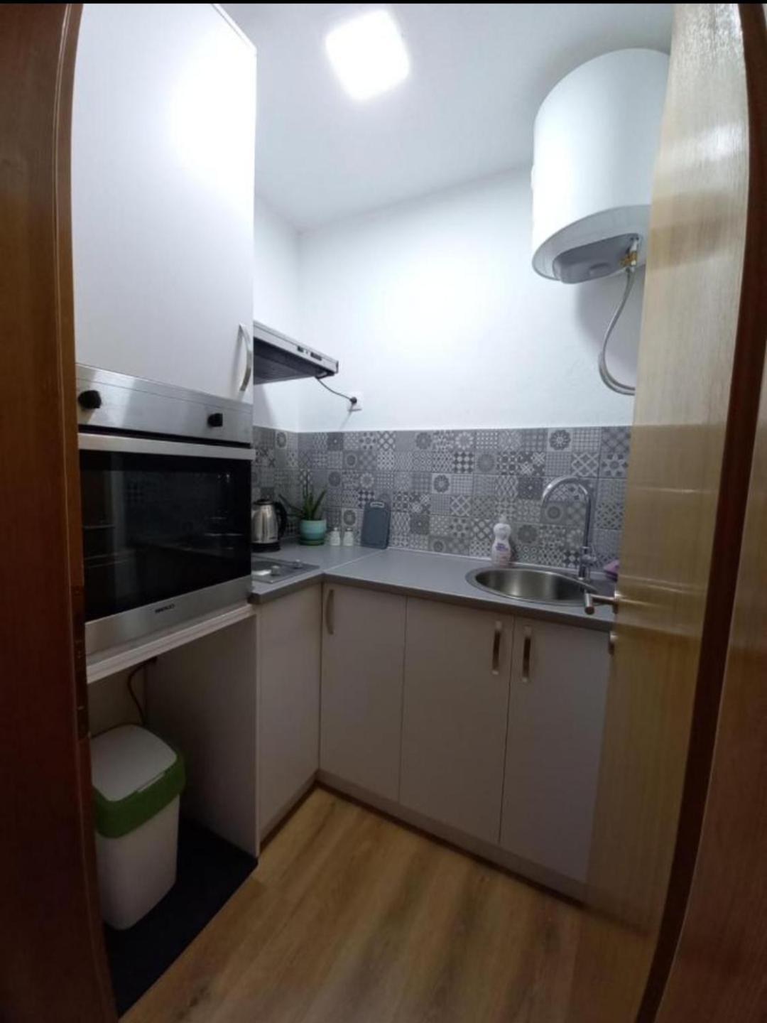 Luna Apartmani Мостар Стая снимка